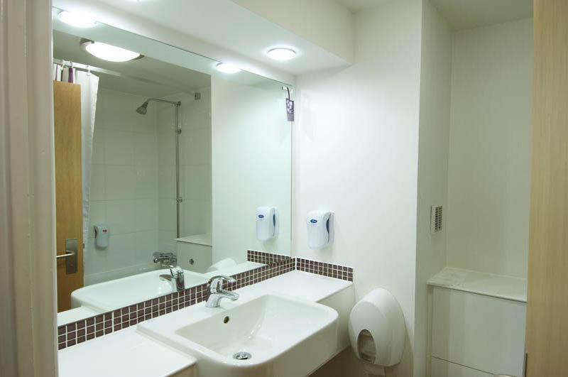 Premier Inn Edinburgh A1 - マッセルバーグ エクステリア 写真
